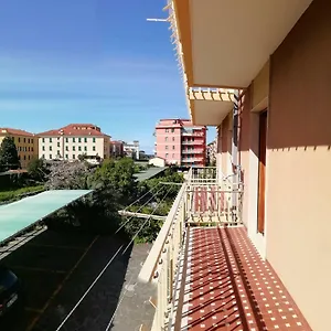 Casa Thea Codice Citra Zero Undici Zero Diciassette Lt 0633 Appartement Levanto